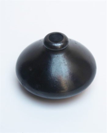 Black Pottery Flower Vase plane